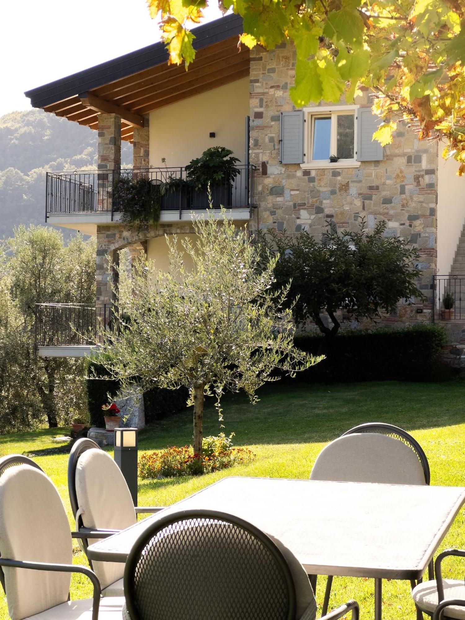 Mos Country House Tremosine Exterior photo